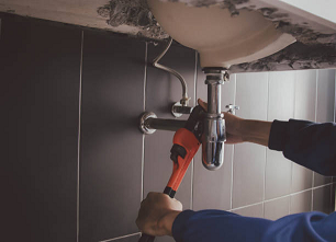 Kagithane Lavabo Tikali Boru Açma